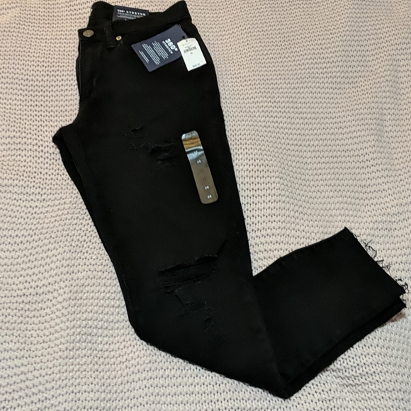 NWT GAP Black distressed skinny Jeggings size 28 - Picture 3 of 7